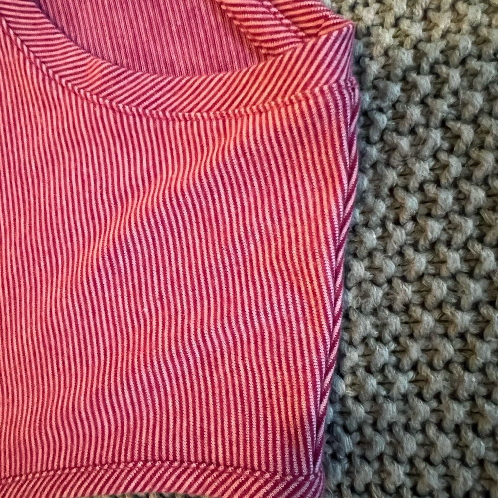 Lands' End Women's Raspberry/Purple Sleeveless Top - Picture 4 of 6